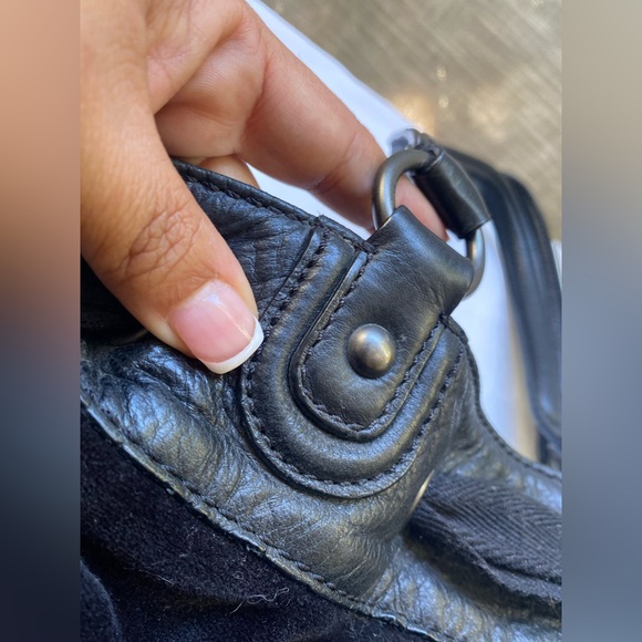 Juicy Couture Vintage Velour Tote - Picture 4 of 13